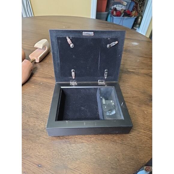 Black Lacquered Jewelry Box Iris Floral Musical Lined Mirror Japan - Works - Picture 4 of 16